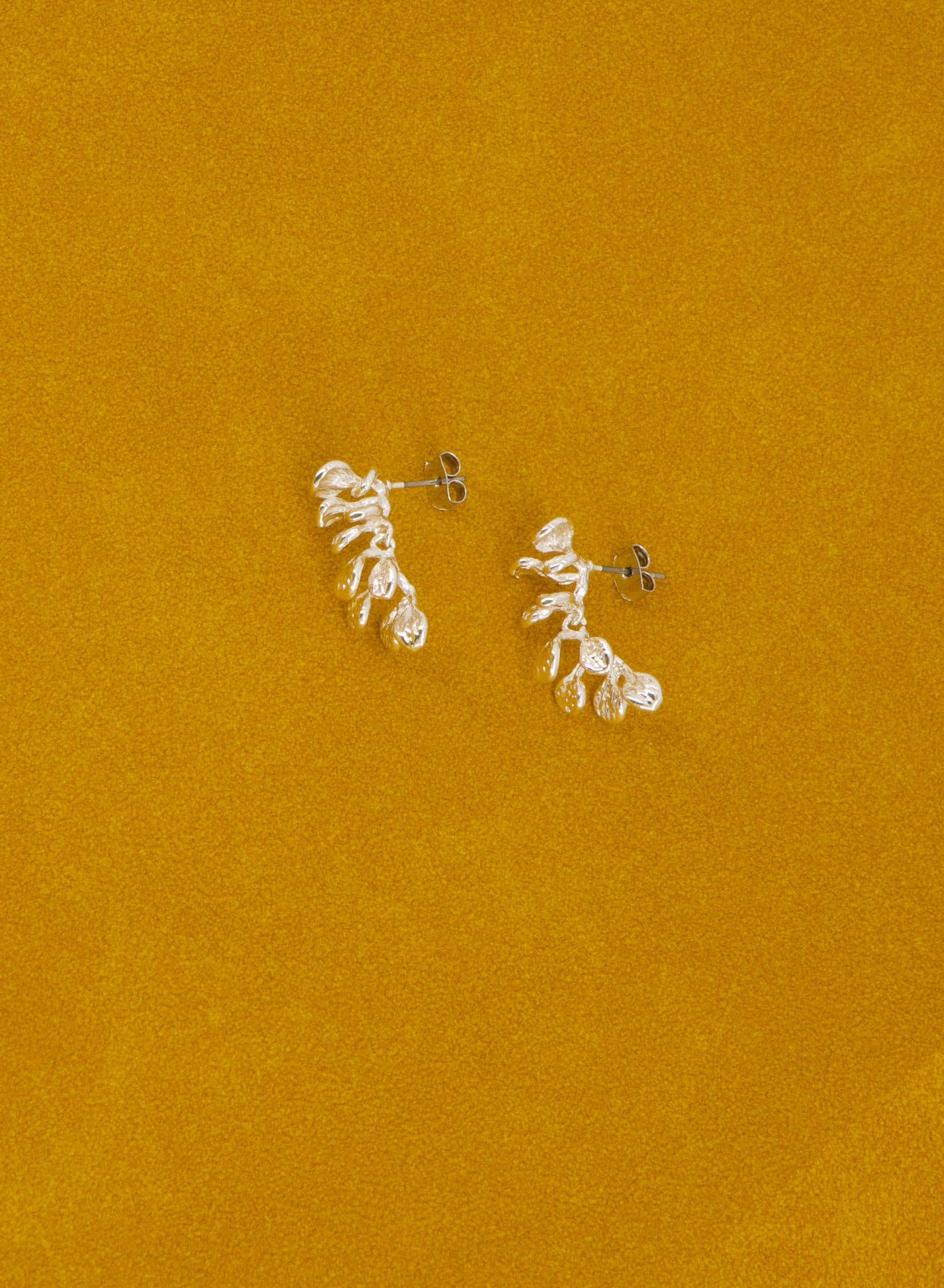 SOLI STUDIO - Wholesale Stud/Post Earrings - Leaf Drop Earrings • Gold/Silver0