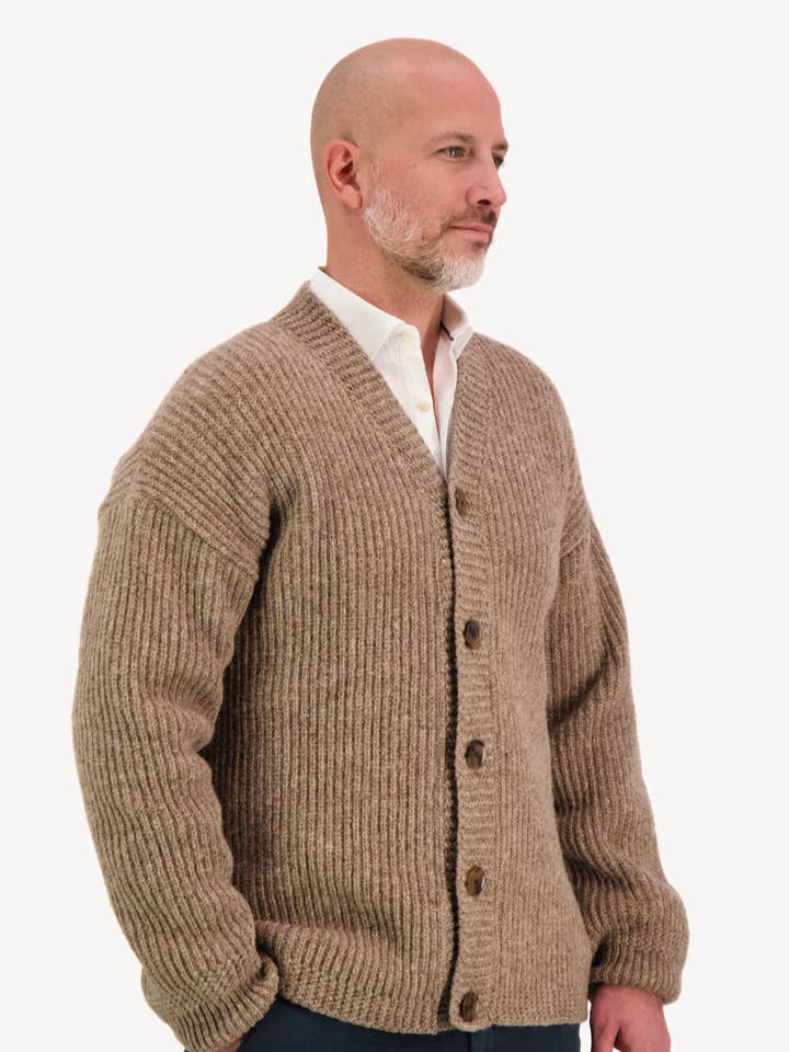 Dagmar Strickjacke Beige für den Großhandel von Ekta Helsinki