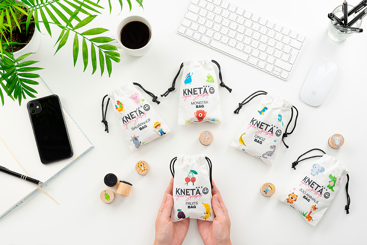 KNETÄ GmbH - Wholesale Wood Toy - Kids - Wooden stamp set *Monsts*3