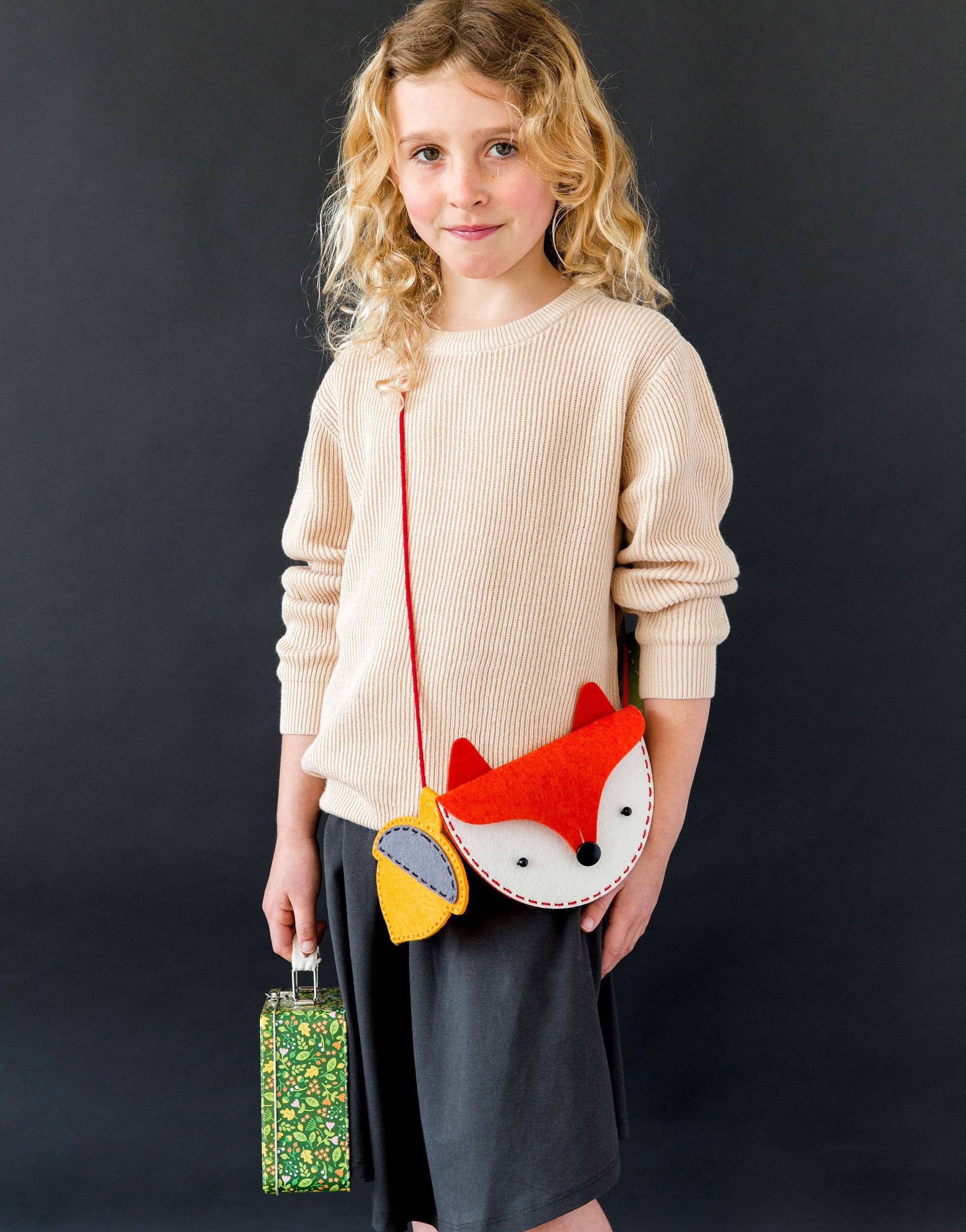 Chronicle Books - Wholesale DIY Craft Kit - Kids - DIY Woodlands Fox My Felt Bag4