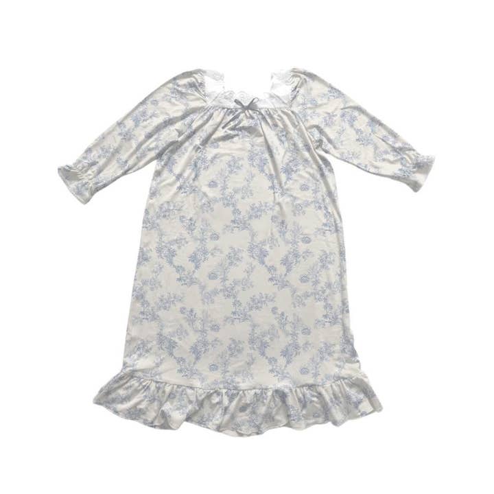 Robe de détente Cottage Bloom pour la vente par Laney Baby