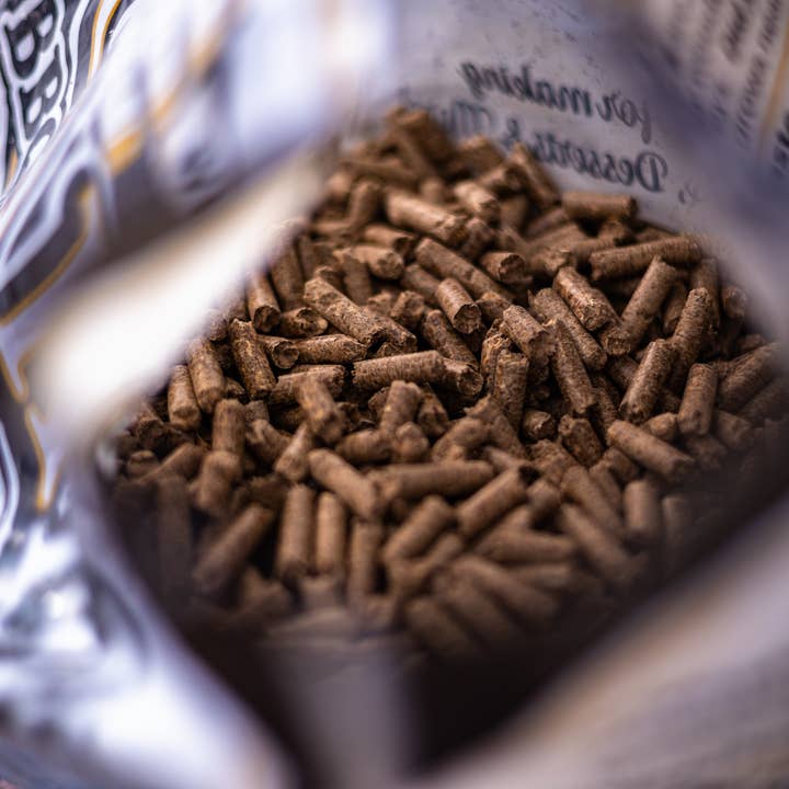 Superior Trading Co. - Wholesale Charcoal - Stoaked BBQ Pellets for Smoker. Natural White Oak. 20lb Bag3