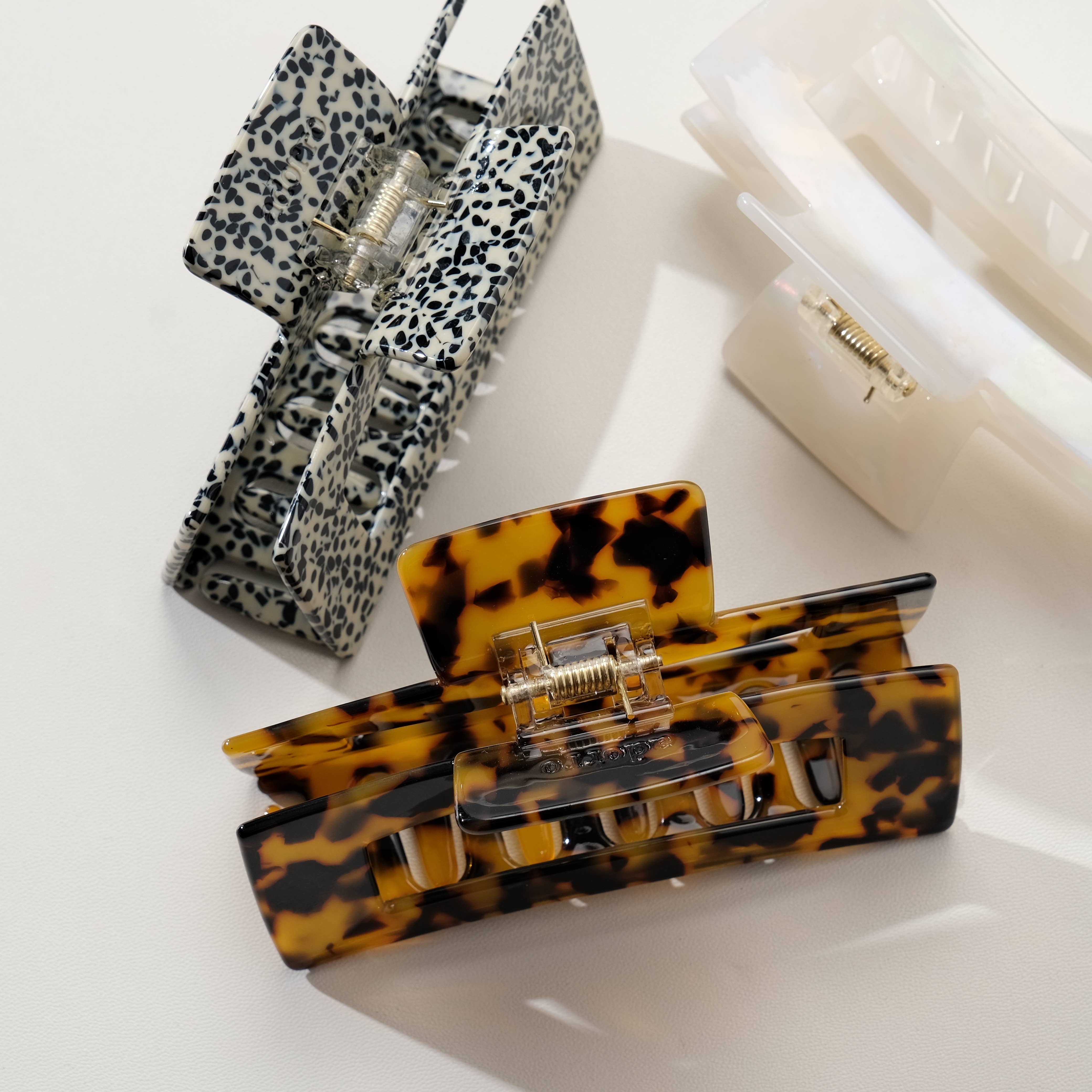 Surtido Luna grande | Pinza clásica rectangular grande para el cabello de venta al por mayor en Faire7