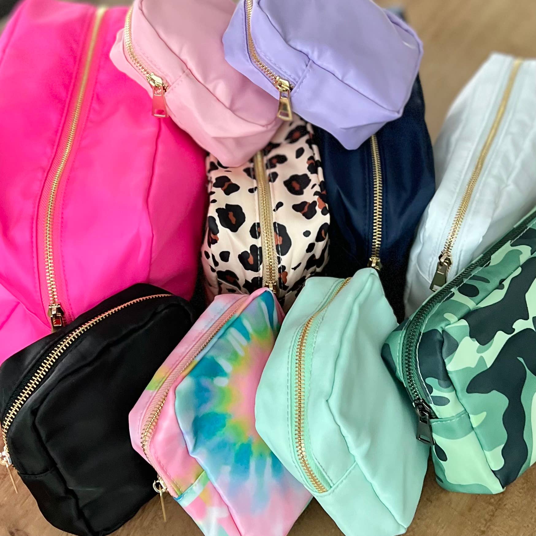 Palmy Pineapple - Wholesale Makeup/Cosmetic Bag - XL Nylon Bags For Letters, Makeup, Toiletries, Travel2