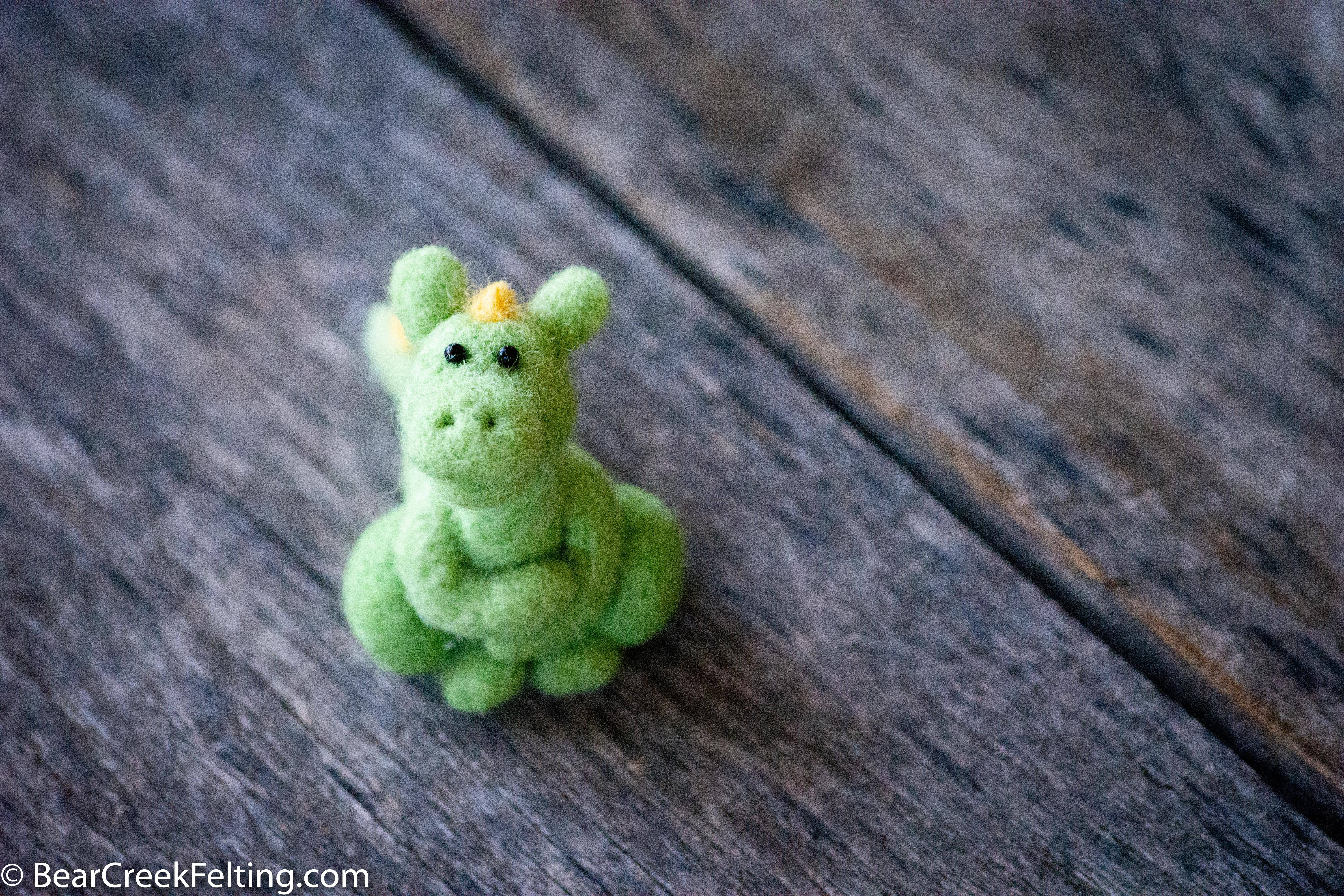 Bear Creek Felting - Vente Kits de couture - Kit de feutrage Dragon Needle7