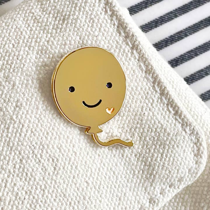 Épinglette en émail doré Happy Balloon pour la vente par Night Owl Paper Goods