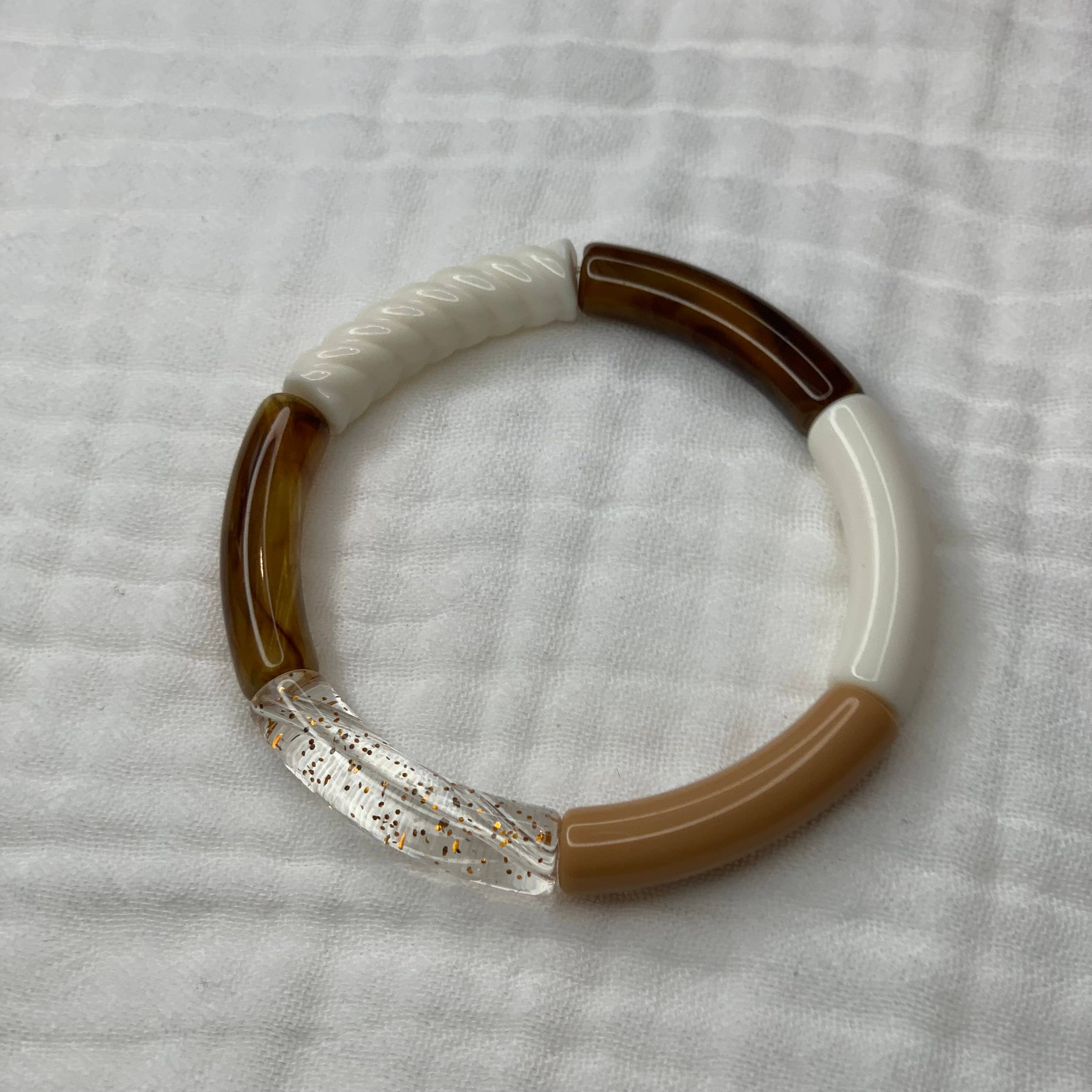 Manacreations – Pulseira de missangas por atacado – Pulseiras elásticas com canos curvos em tons bege e écru5