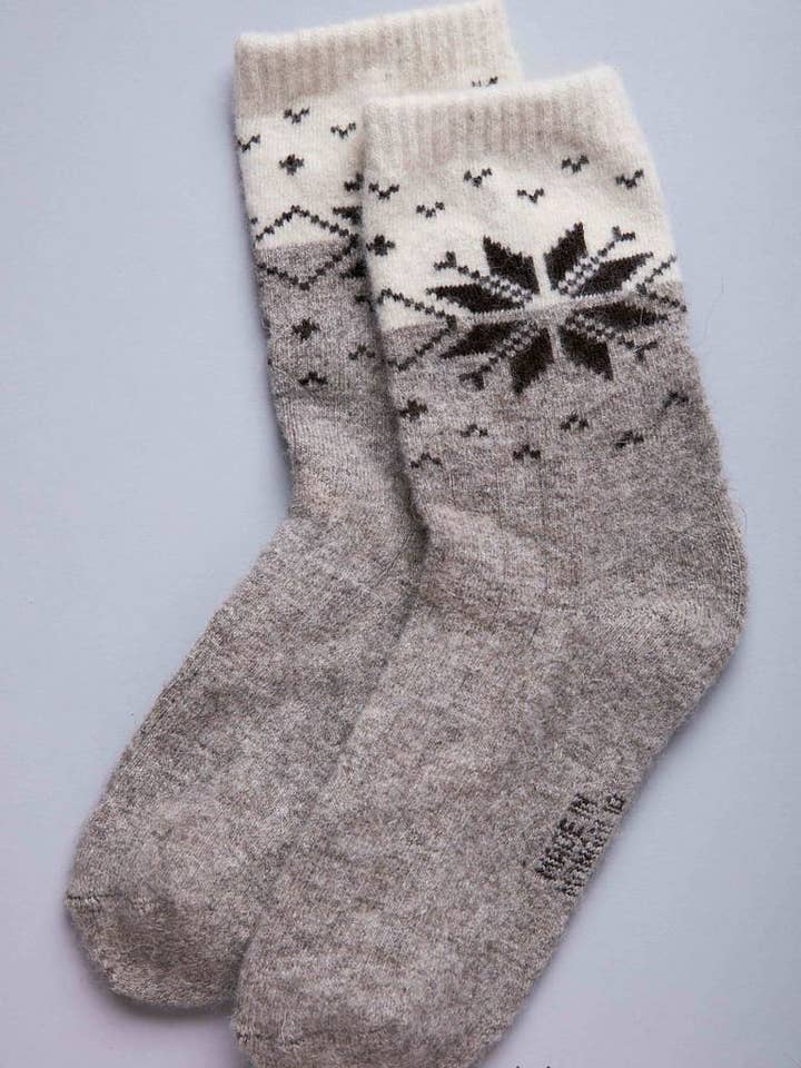 100% Sheep Wool Socks with Snowflake for wholesale by Mongulai