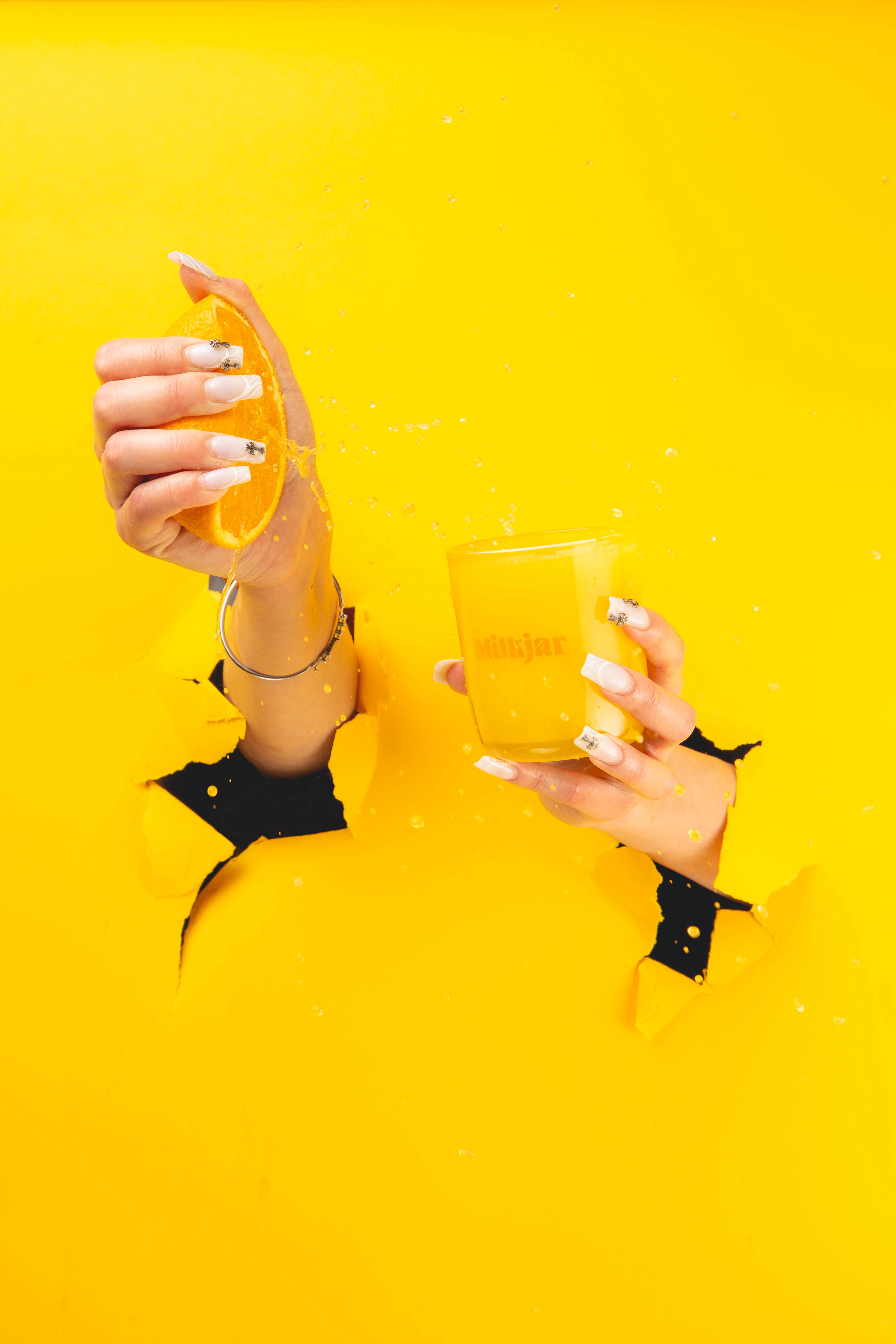 Milk Jar Candle Co. - Vente Bougie en bocal - Bougie à l’huile essentielle Citrus et cire soja noix de coco 226 g1