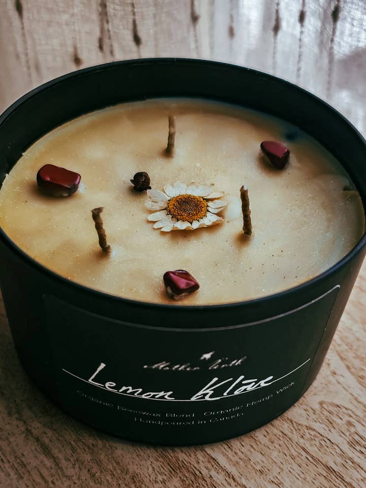 Beeswax Blend Candle Lemon Klōve for wholesale by Mother Ürth