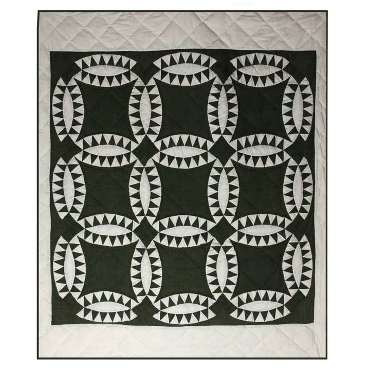 Green Wedding Ring Quilt, Patchworked cotton Quilts. for wholesale by Patch Magic
