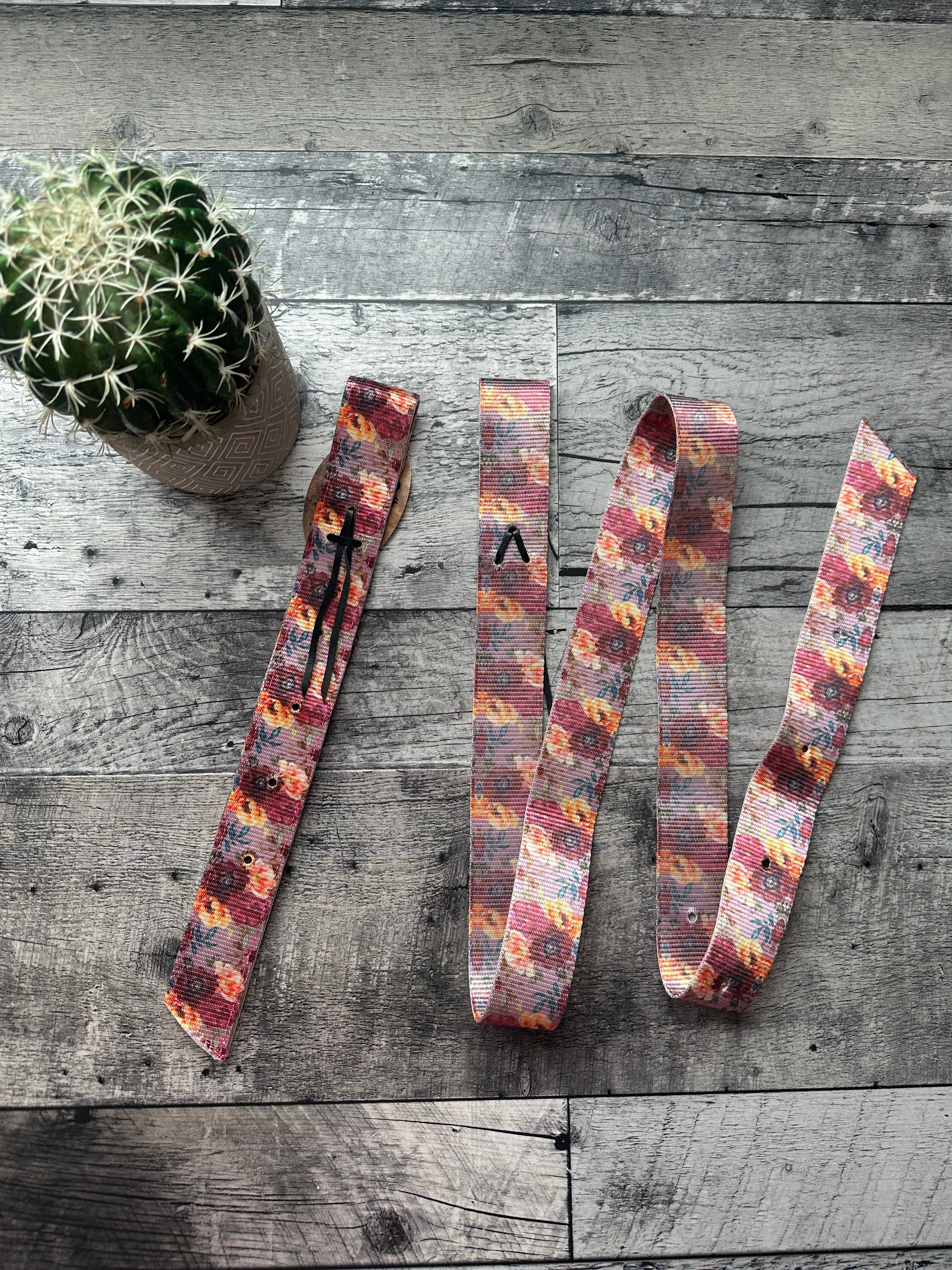 Schulz Equine - Wholesale Paardrijuitrusting - Set van nylon Latigo en Off Billet2