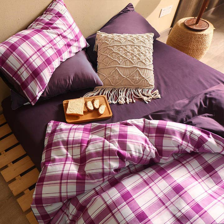 Parure de lit à carreaux violette Buffalo avec housse de couette et housse de matelas à carreaux pastel pour la vente par daintyduvet