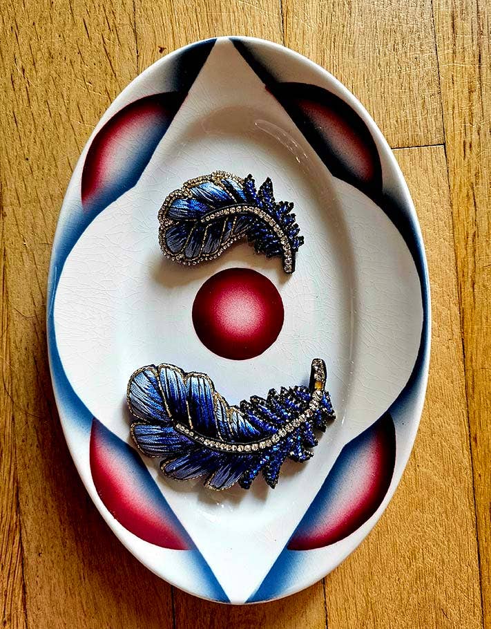 Céleste Mogador - Vente Broches - Broche Plume couleur bleue0