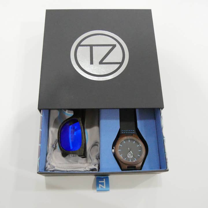 Pack Essentiel Little Gromm | Lunettes de Soleil Polarisées Flottantes en Bambou Bleu pour Enfants avec Montre en Bois Étanche pour la vente par TZ LIFESTYLE