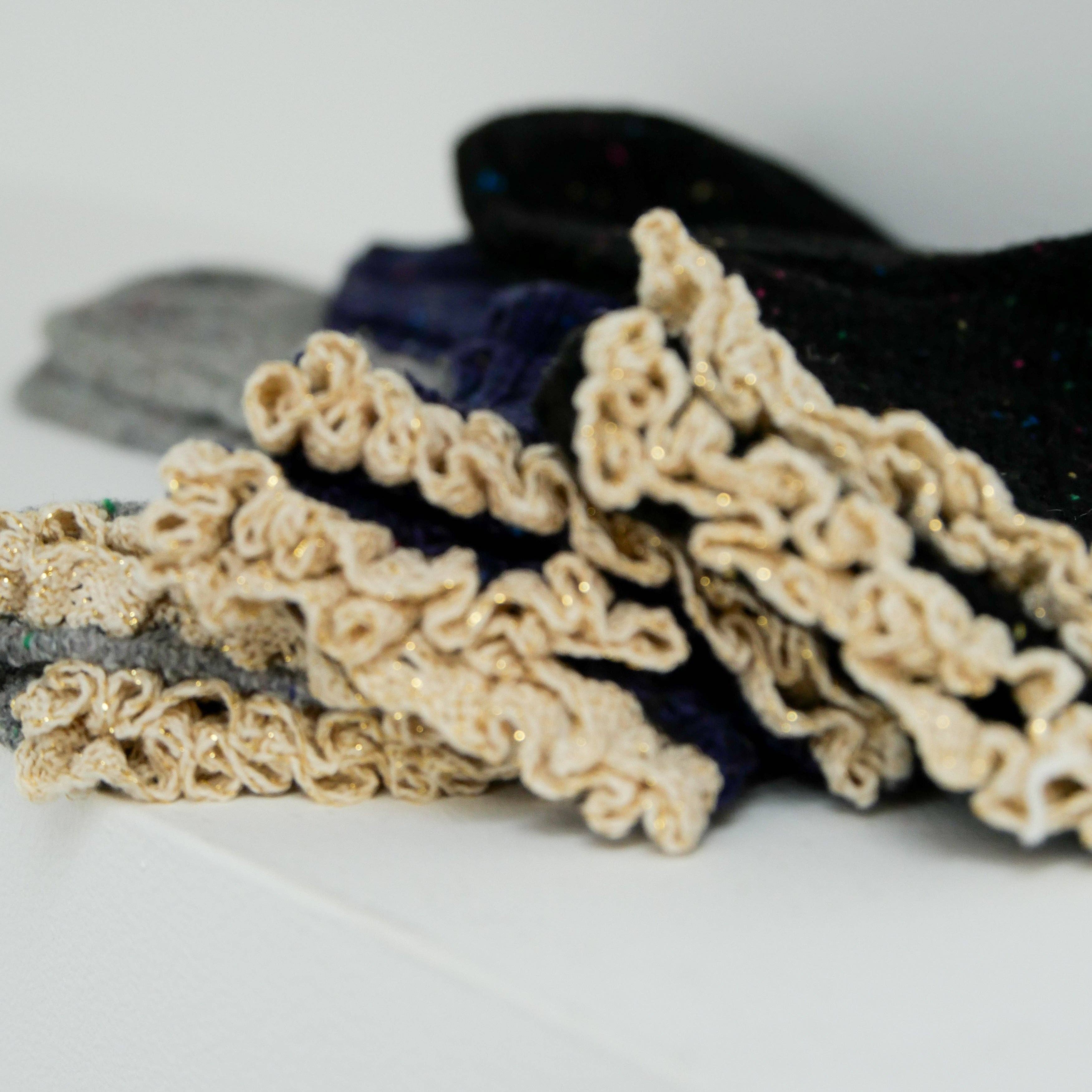 Gentil Coquelicot Paris - Wholesale Socks - Women's - Mottled gold macrame socks6