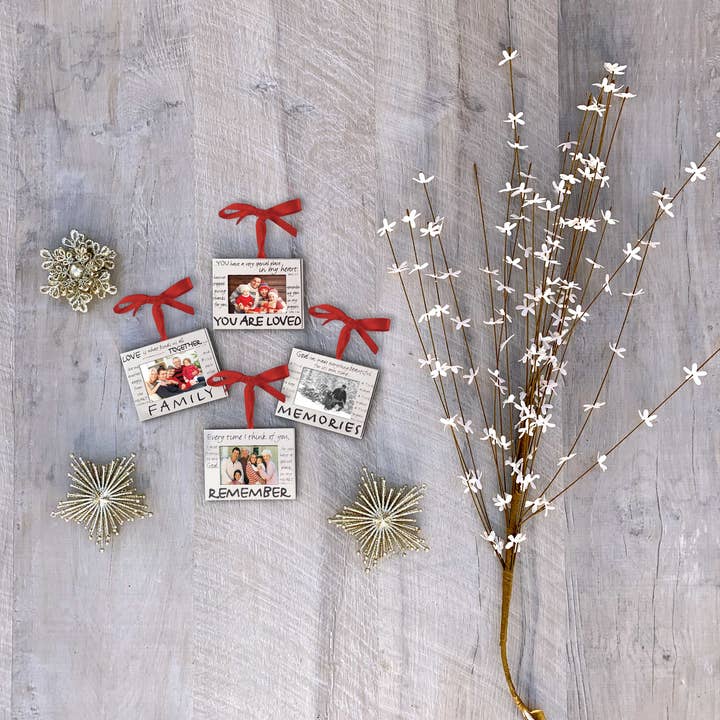 Dicksons - Wholesale Picture Frame - 🎄LCP Ornament Silver Frame Memories Ribbon