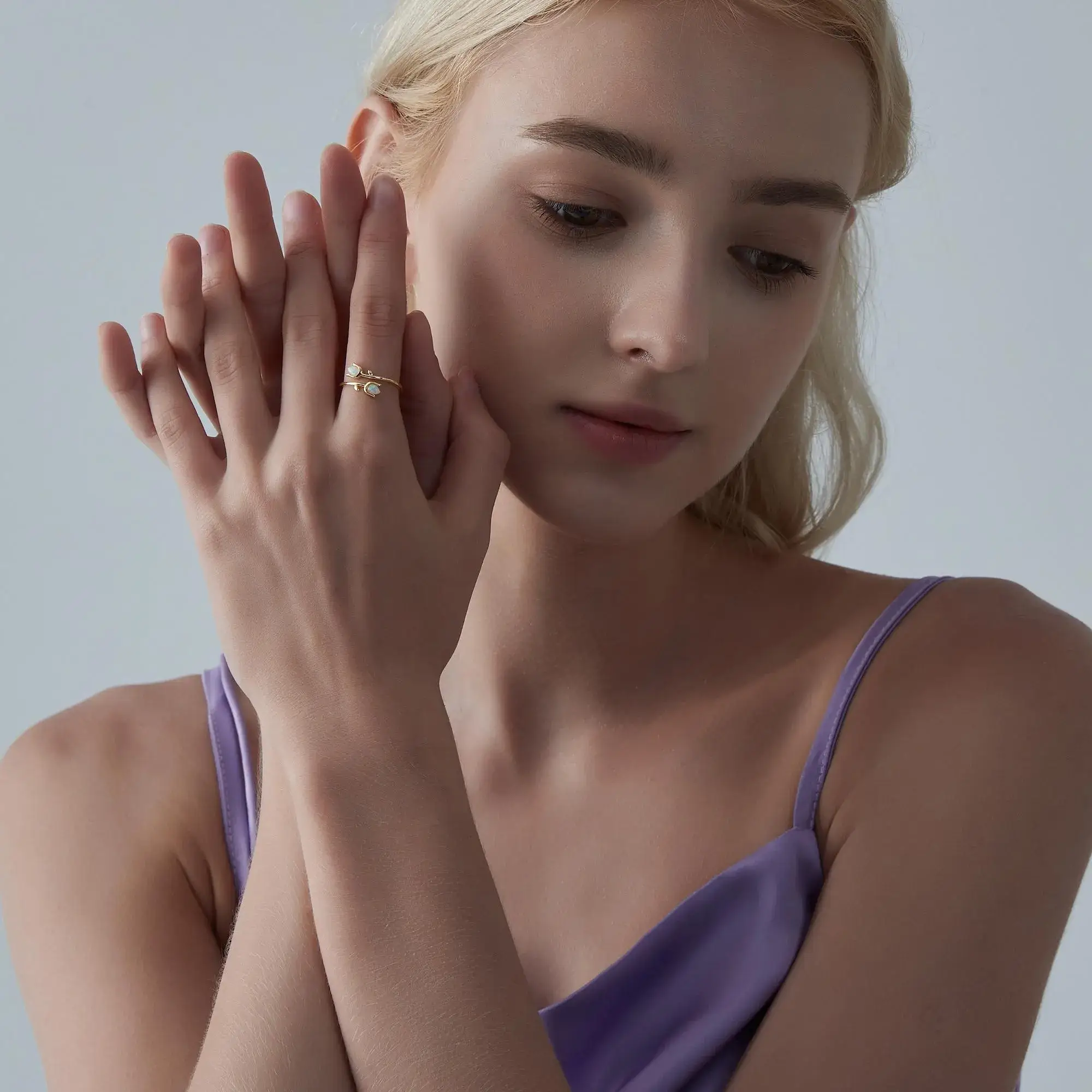 Perimade & Co. LLC – wholesale Ring med flera stenar – Ömtålig tulpanring med opal i 925 sterlingsilver5