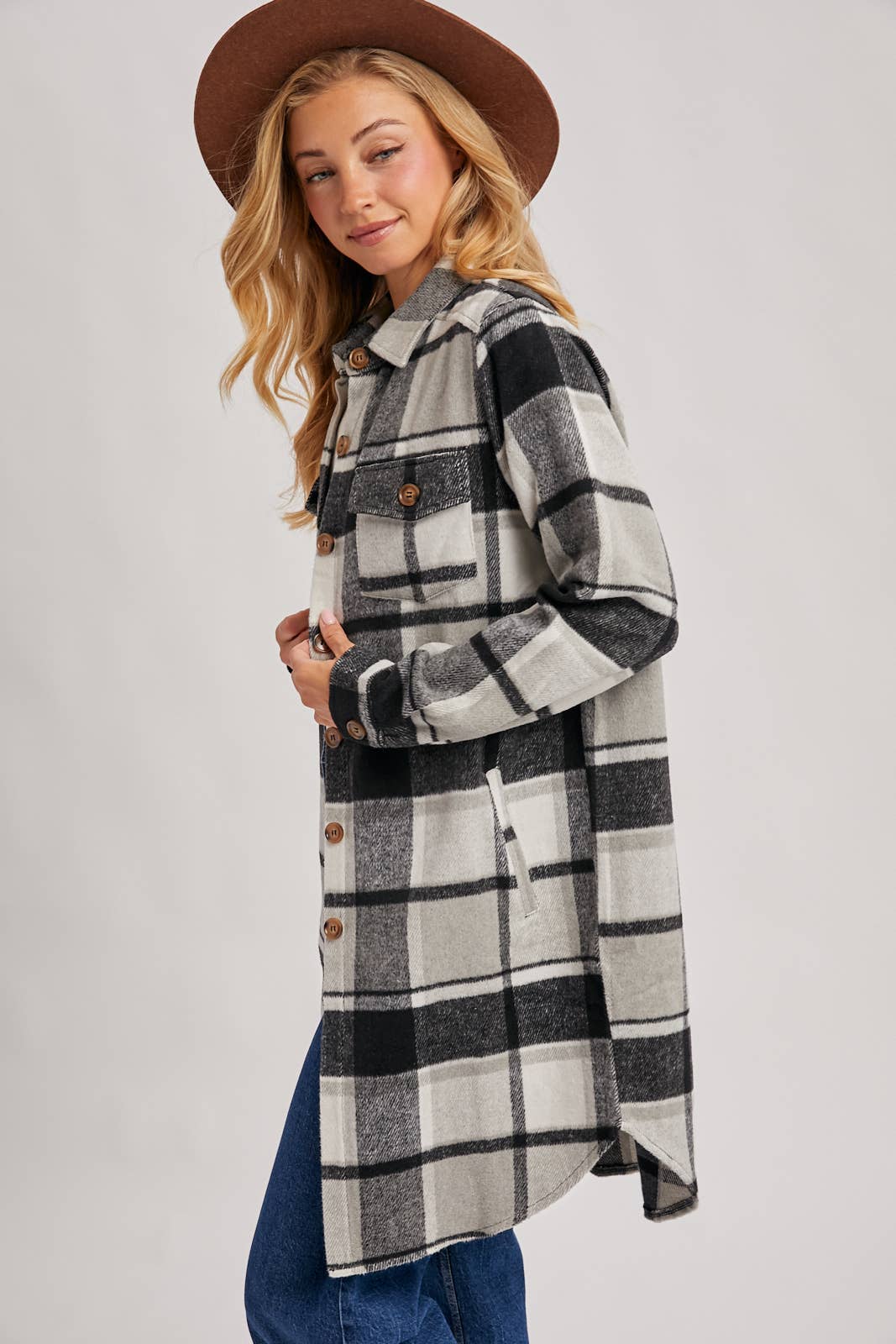 Bluivy – Engroshandel Skjortejakke/shacket – til kvinder – FLANNEL PLAID LANGLINE SHACKET26