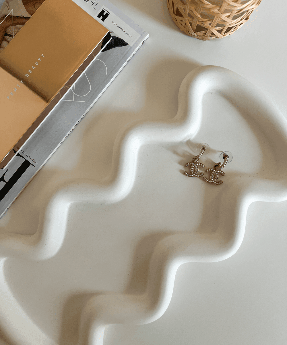 Razzo Studio - Wholesale Decorative Tray - Wavy Tray0