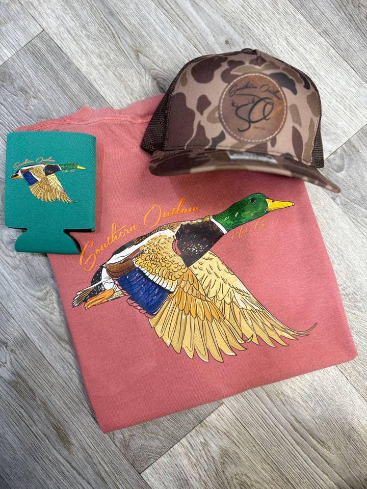 Southern Outlaw Hat Co. - Venta al por mayor Camiseta serigrafiada - Unisex - Camiseta de pato real volando