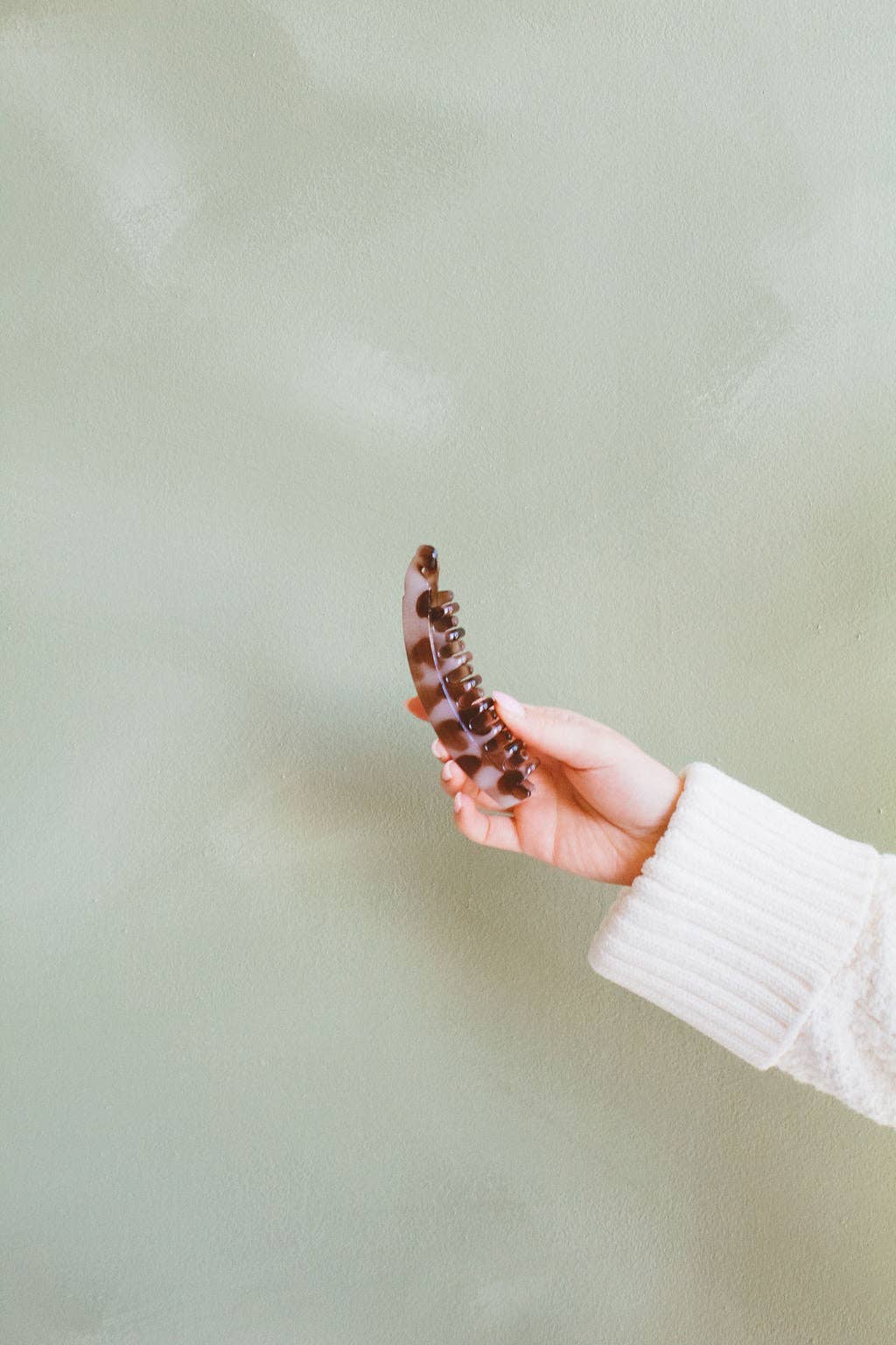 Shop Andi - Wholesale Hair Clip - Women's - Large Banana Claw Clip10