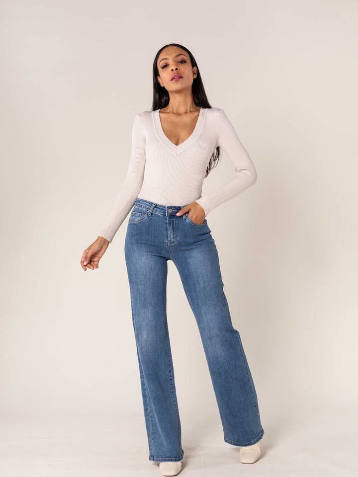 TALL P211 Jeans mit hoher Taille und ausgestelltem Bein für den Großhandel von Nina Carter