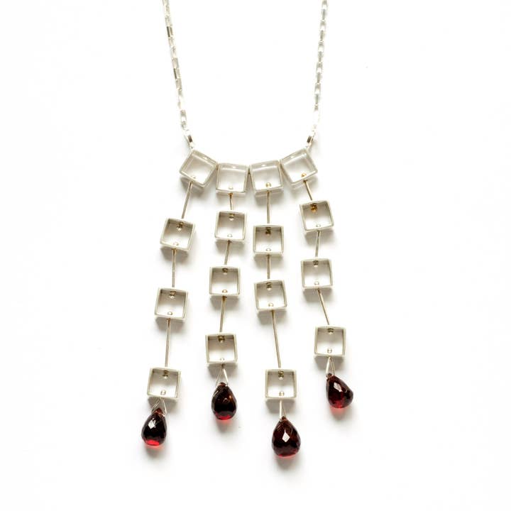 MP16N - Tumbling firkanter halskæde med teardrops for engroshandel hos ASHKA DYMEL Studio