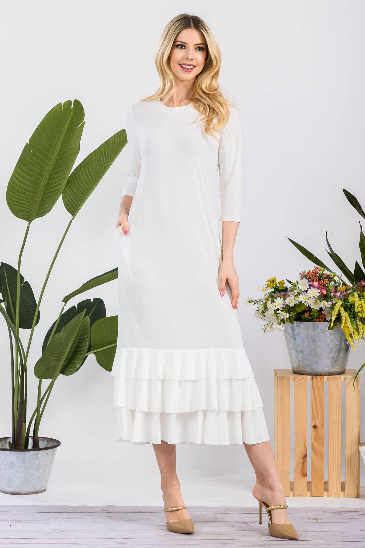 Celeste Clothing – Großhandel Kleid – Damen – Großgrößen-Midikleid mit gestuften Rüschen und 3/4-Ärmeln55