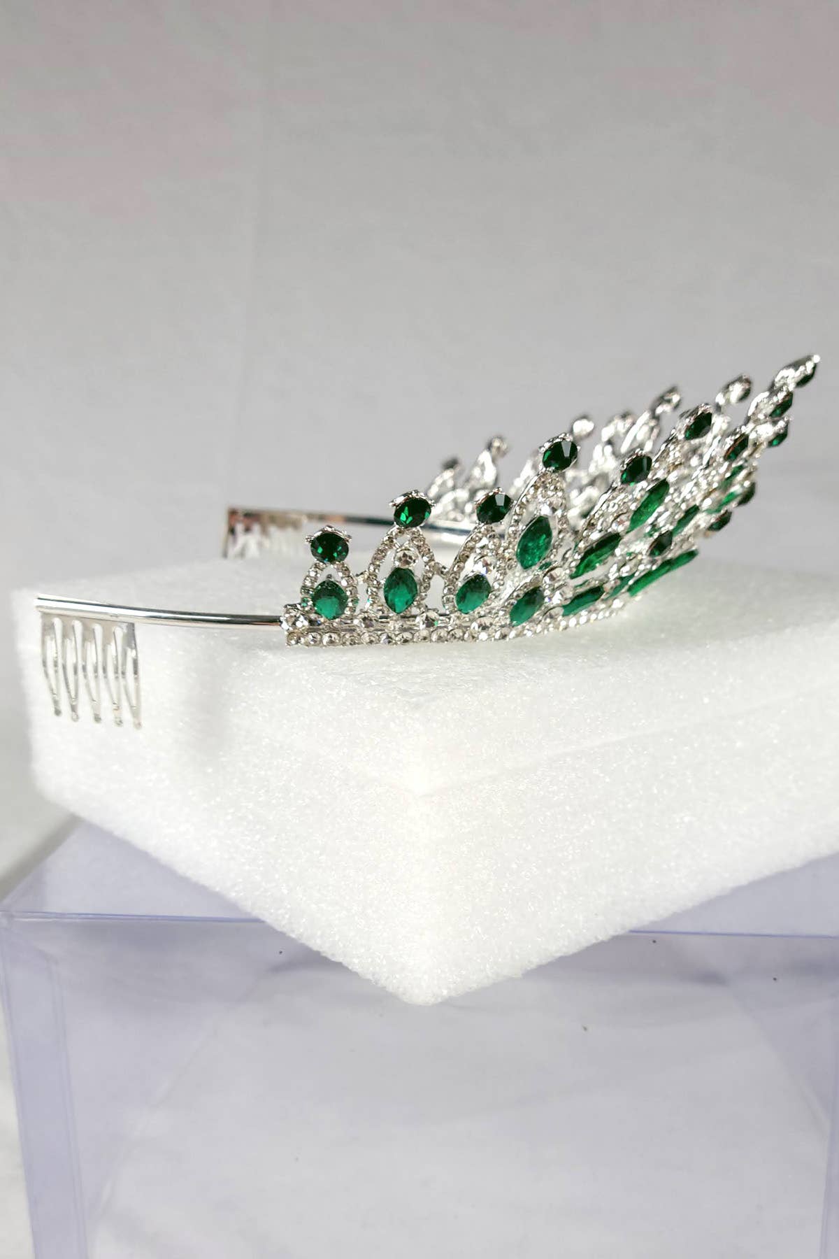 Chicas - Wholesale Tiara - Women's - Tiara with jewel rhinestones, one size fits all HT9749