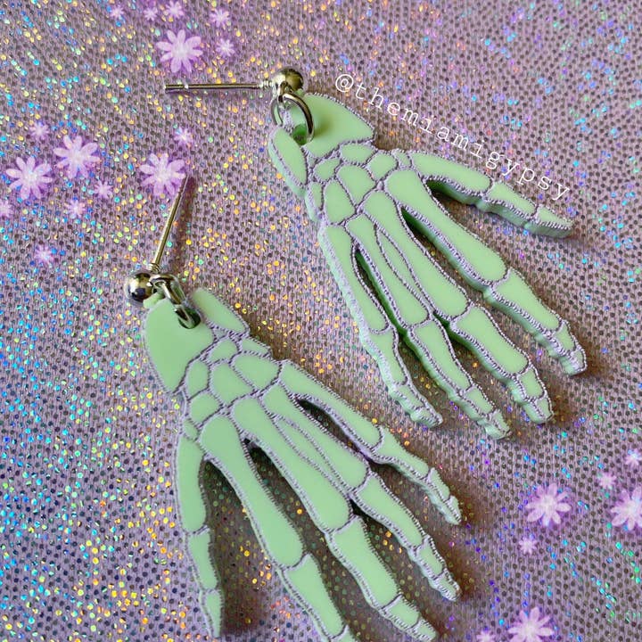 Cosmic lovely - Venta al por mayor Pendientes colgantes - Pendientes Mano Esqueleto Kawaii