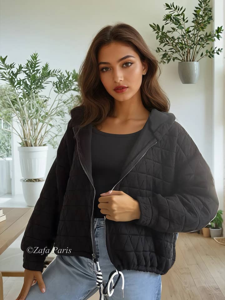 ZAFA PARIS - Wholesale Outerwear Vest - Women's - 00P25H26 Hooded quilted zip-up vest5