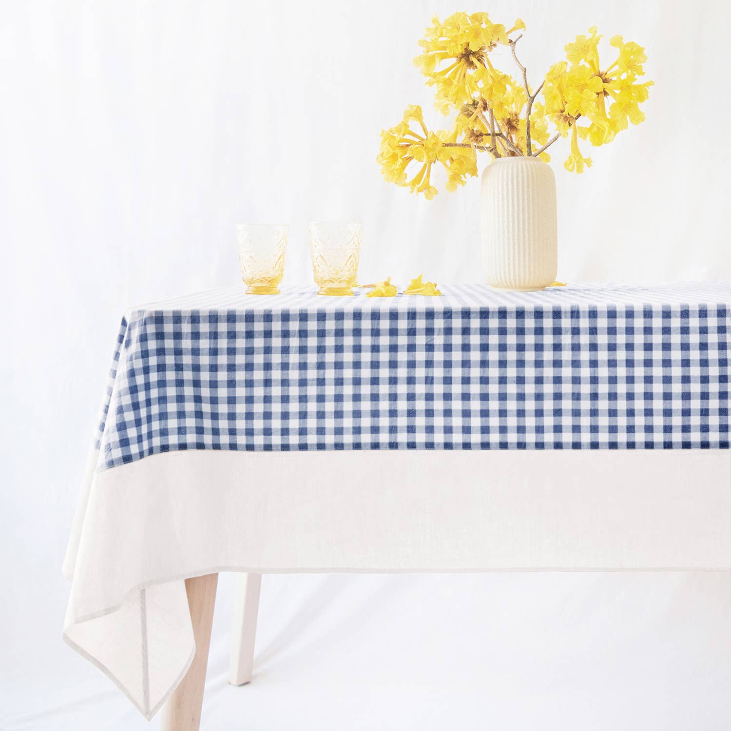 Monday Moose - Wholesale Tablecloth - Guaria Tablecloth (Blue/White)6