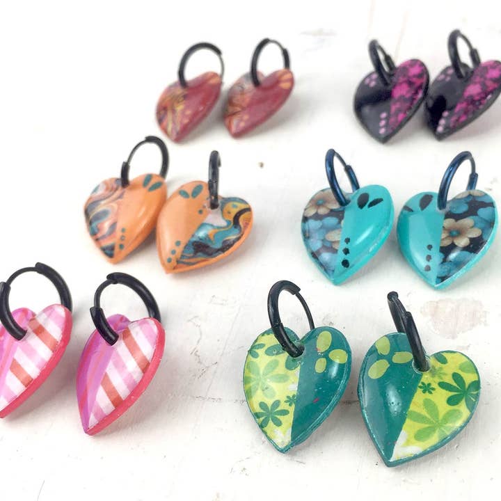 Pipapaper - Wholesale Hoop Earrings - Mini hearts with hoop1