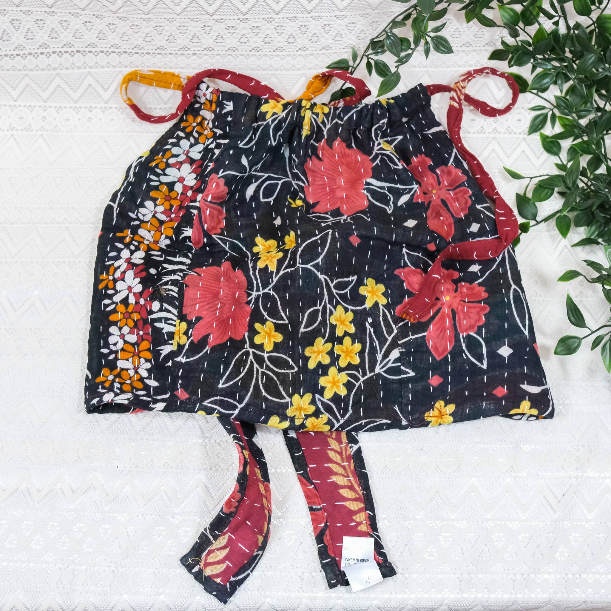 Karma Nepal Crafts - Venta al por mayor Blusa - Mujer - Top Halter Reversible Kantha Bohemio7