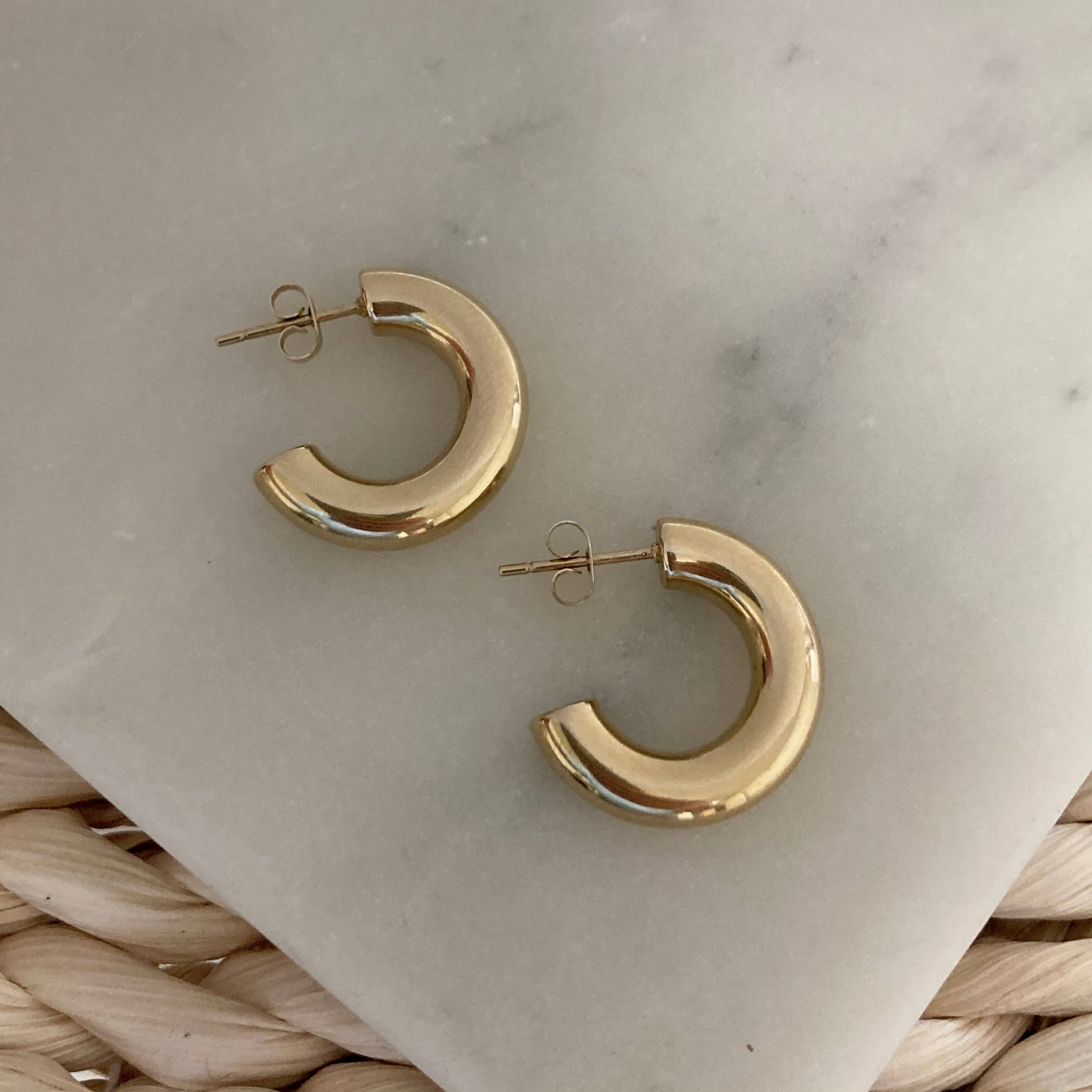 Amady Jewelry - Wholesale Hoop Earrings - 18k Gold Plated 20mm Hoops 20mm Lightweight Waterproof2