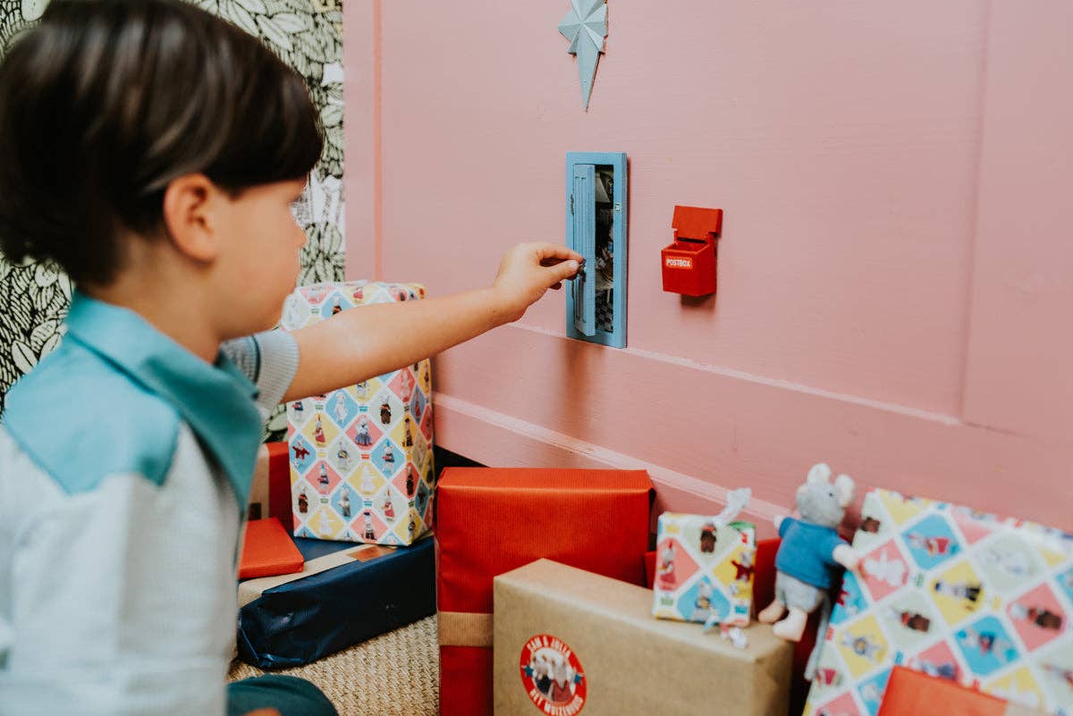 DAM - Wholesale Doll Accessory Kit - Kids - Sam & Julia - Furniture - Little Mouse Door3