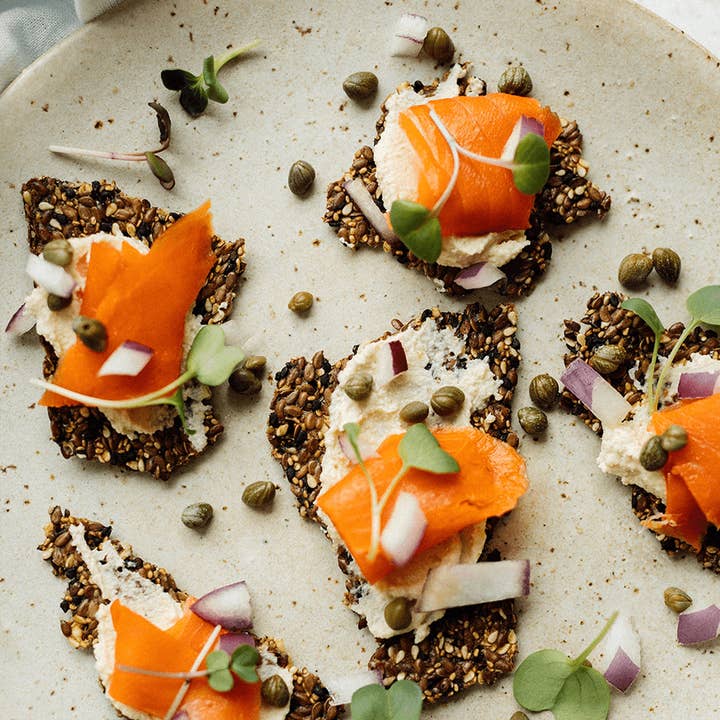 Eve's Crackers – wholesale Crackers – Black Sesame Seed Crackers3