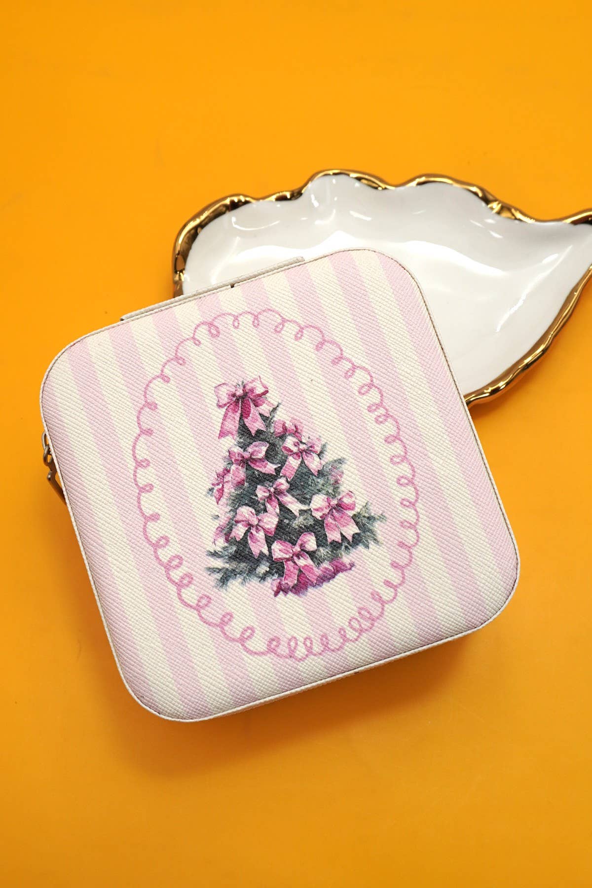 JOSSLYN by wall to wall - Wholesale Jewelry Box/Organizer - DESIGNED JEWELRY ORGANIZER TRAVEL BOX CASE | 40P566-CHRISTMA0