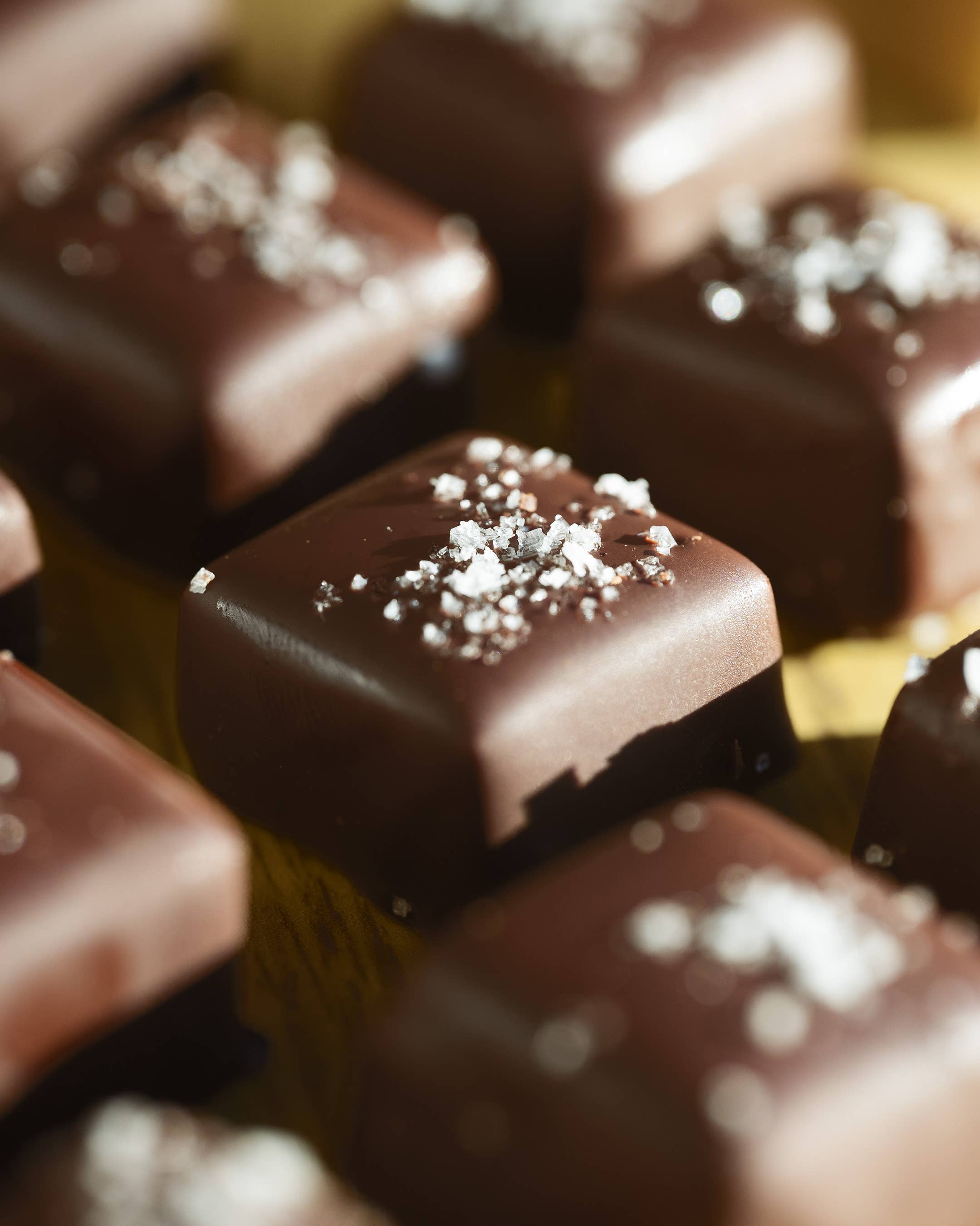 Mayana Chocolate - Wholesale Chocolate Box - 5 Piece Salted Caramel Box3