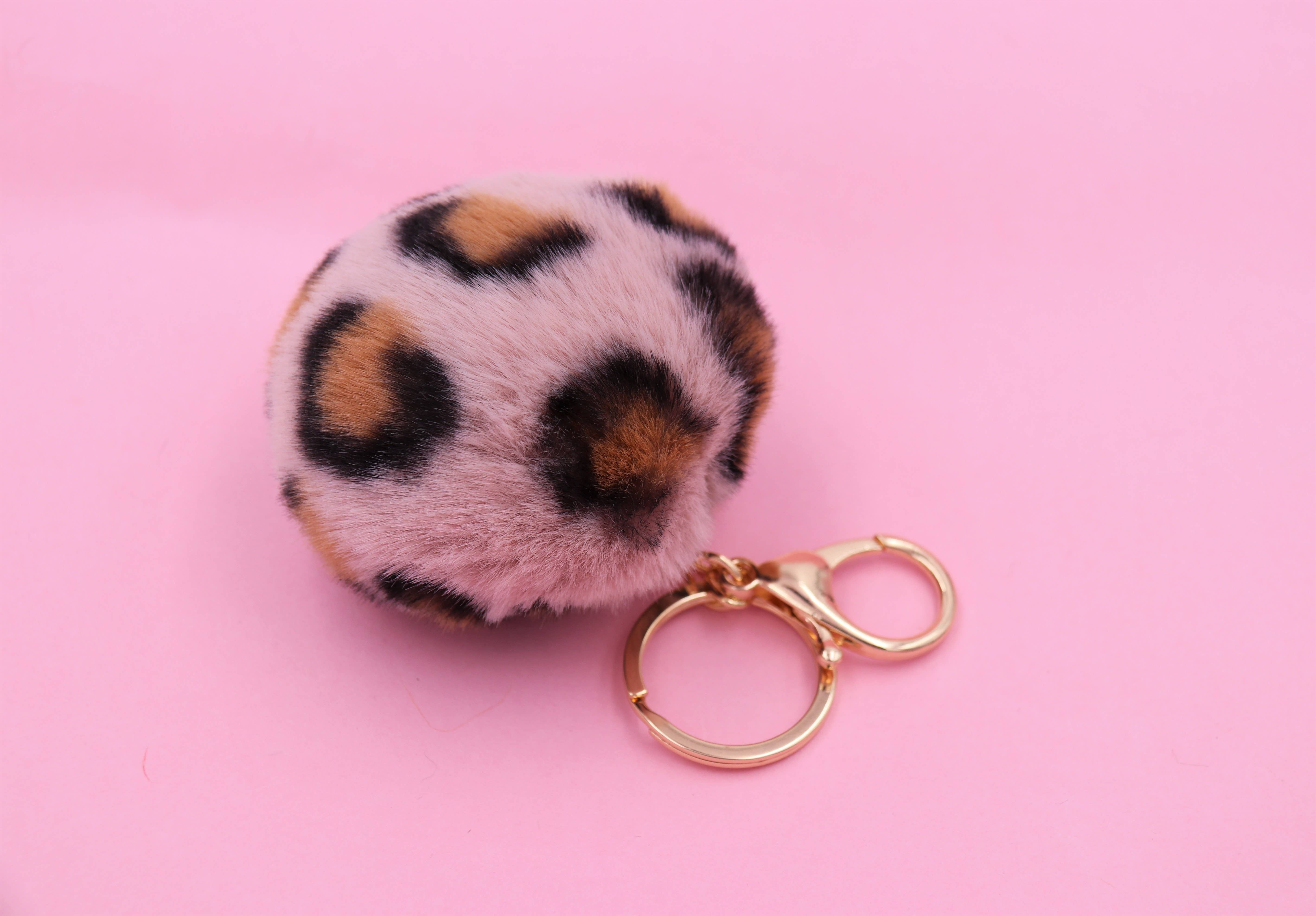 Real Sic – wholesale Keychain – Unisex – Cute Colorful Pom Pom Key chain - Fuzzy Keychains7
