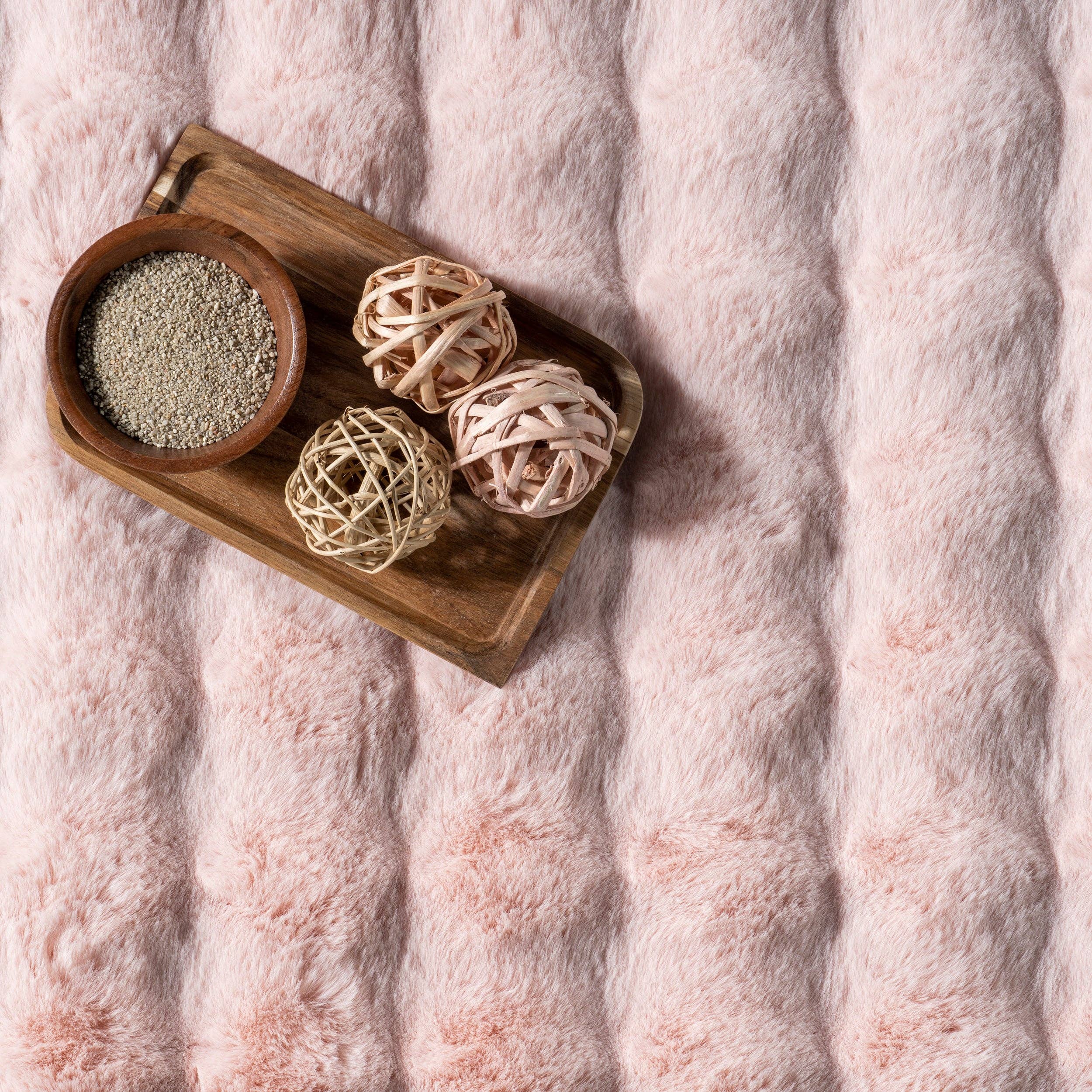 nuLOOM - Wholesale Area Rug - Jeni Solid Faux Rabbit Machine Washable Area Rug51