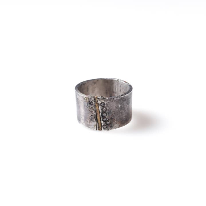 Anillo con diamantes marrones y textura cruda para venta al por mayor de Alberto Gallinari