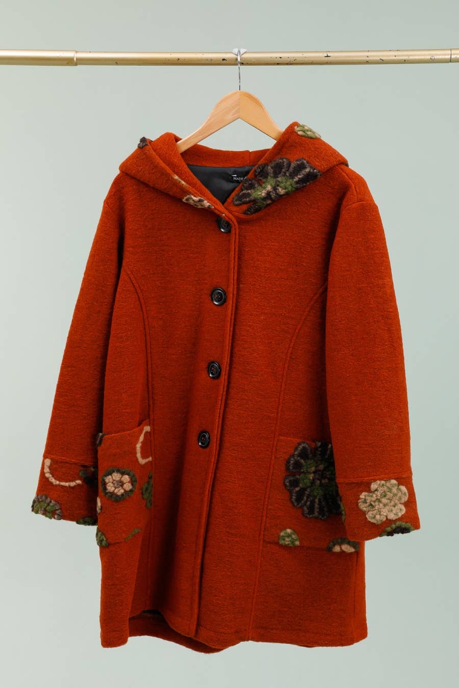 la maison des fibres naturelles – wholesale Rock - Dam – Broderad kappa 99025 80% ull 20% polyester13