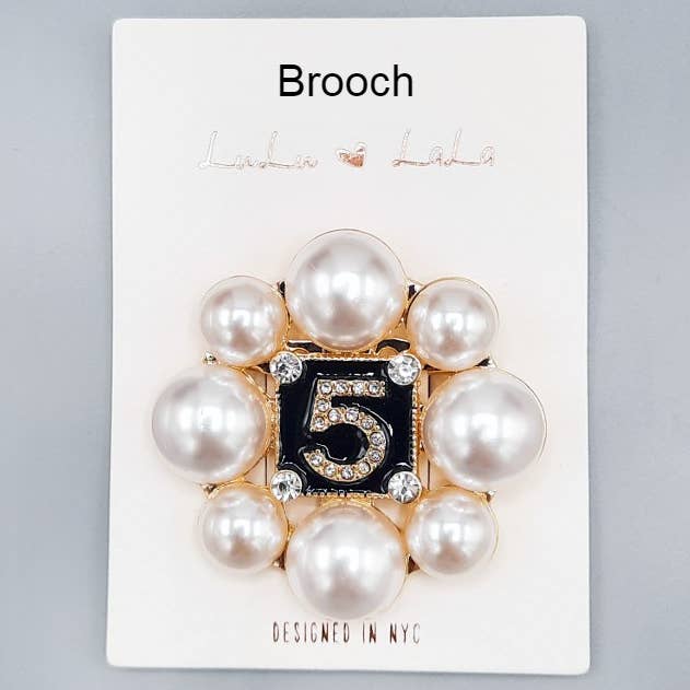 anbfashion - Wholesale Brooch - FASHIONISTA JEWELED ENAMEL 3D No 5 PEARL BROOCH PIN
