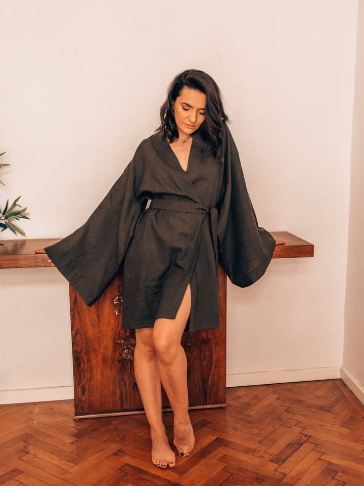 Linen In Light Dark Green SS20 For Her for wholesale by OH KIMONO