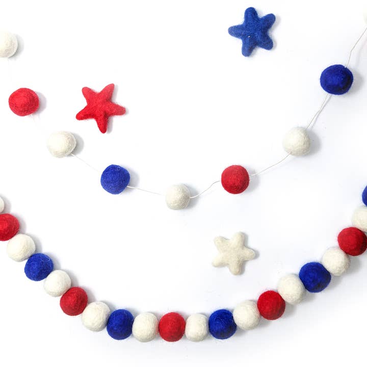 Red White and Blue Eco Wool Garland Ornament (Americana) for wholesale by Friendsheep