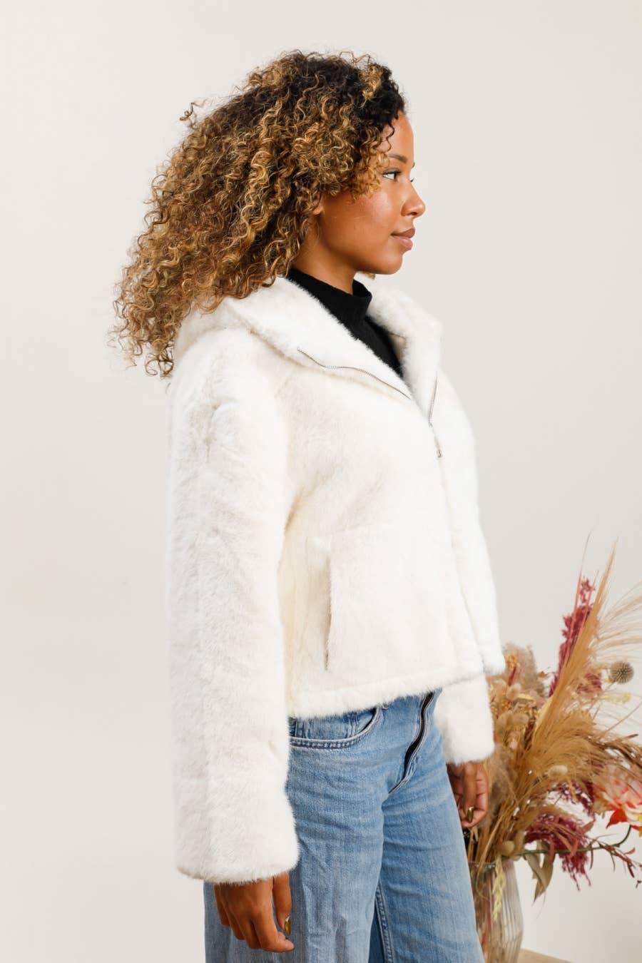 DIX-ONZE – Blusão - Mulher por atacado – Casaco Curto com Efeito de Camurça e Forro de Pele reversível2