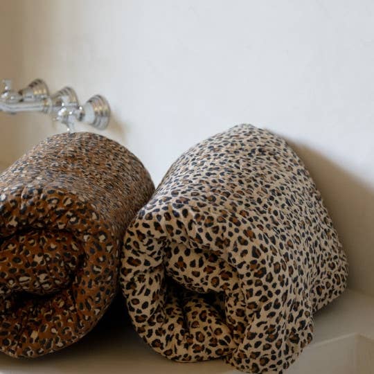 Love Explorers - Wholesale Throw Blanket - Leopard brown/flowers cover