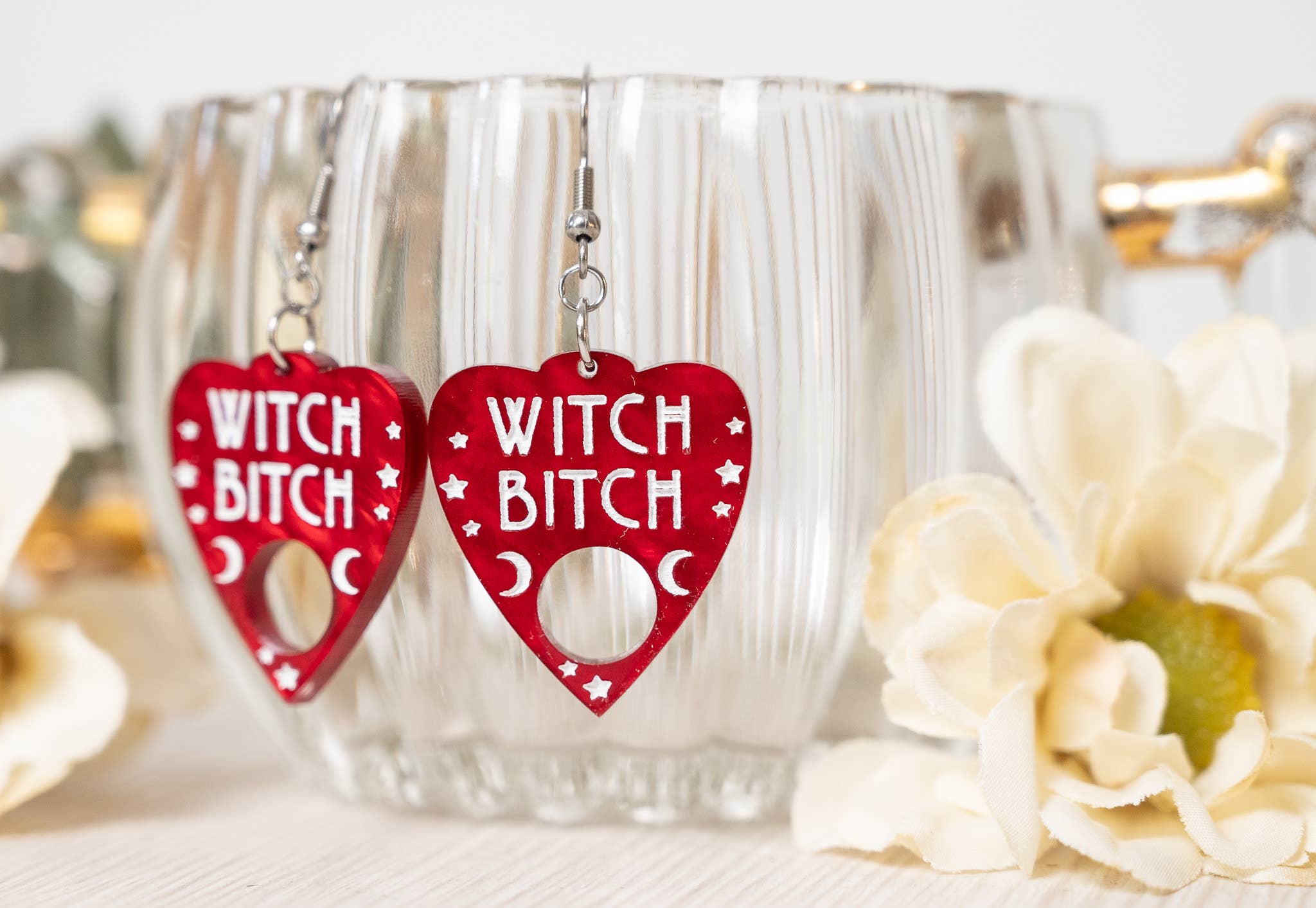 HoneyGlow Designs - Vendita all'ingrosso Orecchini pendenti - Orecchini a planchette Ouija Witch Bitch - stile strega5